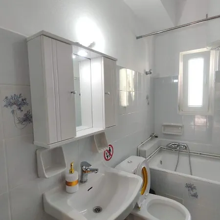 Johnny's Garitsa Pearl Near Bay, & Airport Διαμέρισμα
