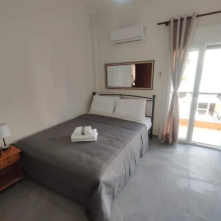 Johnny's Garitsa Pearl Near Bay, & Airport Apartament *
